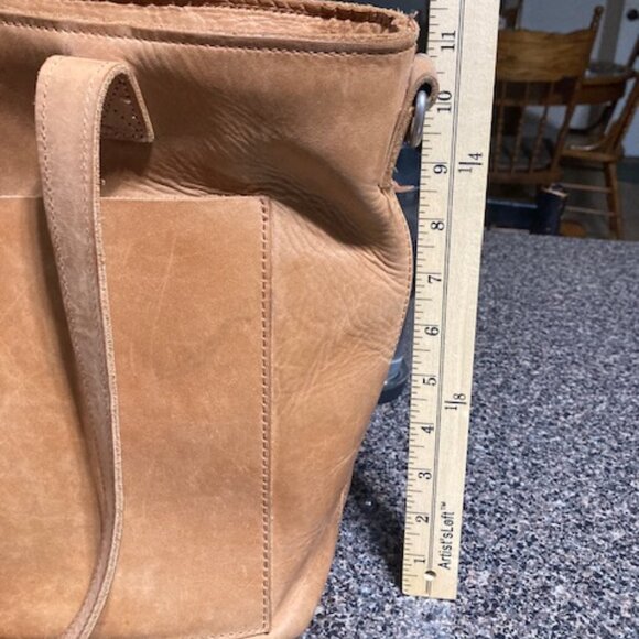 Duluth Trading Company nice leather shoulder bag - Picture 6 of 11